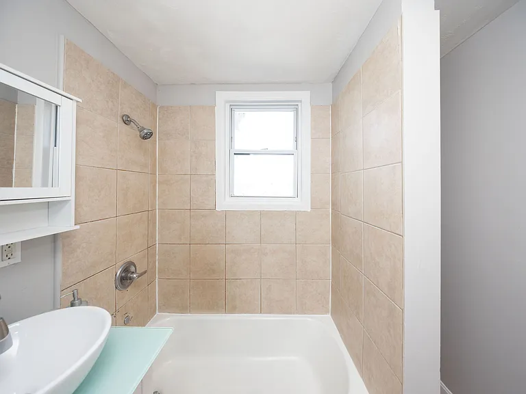 92 Green Hill Pkwy #2 — Photo 7
