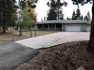 528 Freeman Ln, Mount Shasta, CA 96067