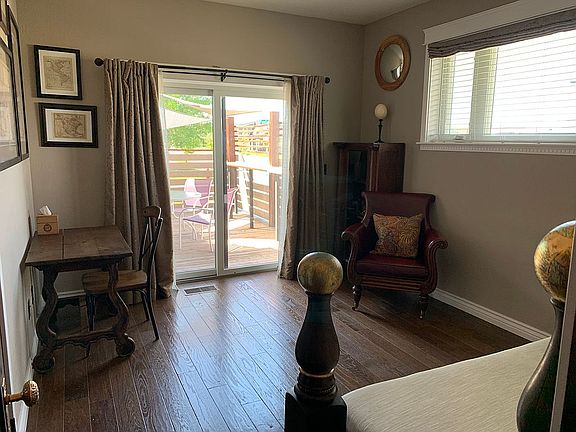 5th image of 3182 Foxtail St