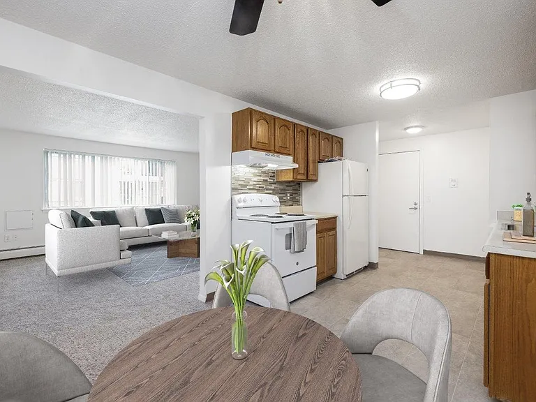 Perinton Manor Apartment Homes — Photo 4