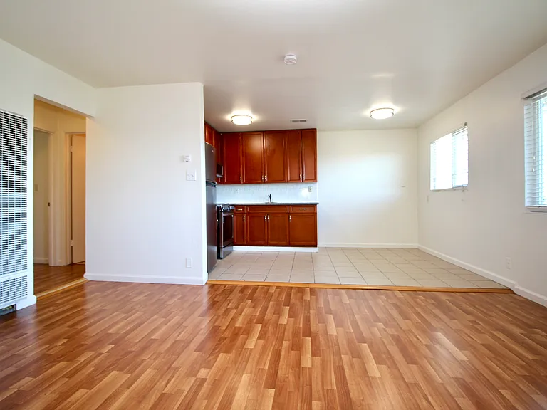 16318 Maubert Ave #D — Photo 6