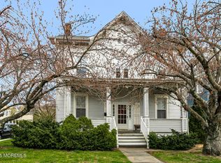 37 Washington St, Red Bank, NJ 07701