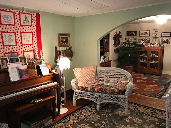4th image of 2404 E Dartmouth Ave
