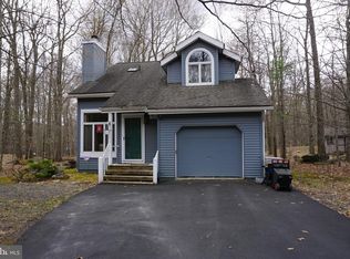 1244 Ranger Trl, Pocono Lake, PA 18347
