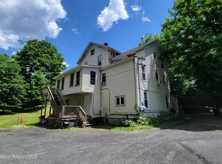 22 Spring St, Chatham, NY 12037