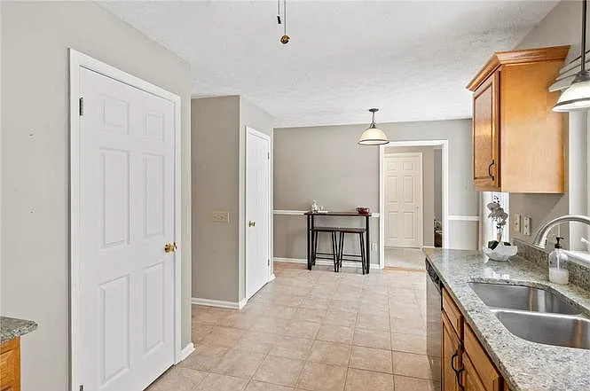 107 Salzer Hts — Photo 13