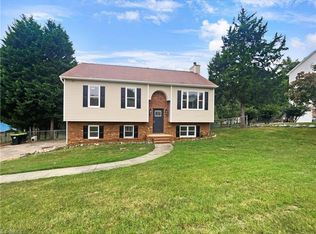 6033 Stone Bluff Dr, Clemmons, NC 27012