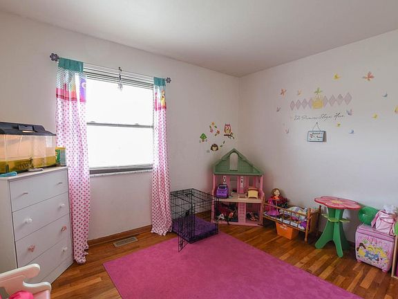 5th image of 229 Oakdale Ct