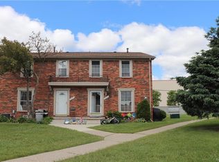 35355 Tall Oaks Dr, Sterling Heights, MI 48312