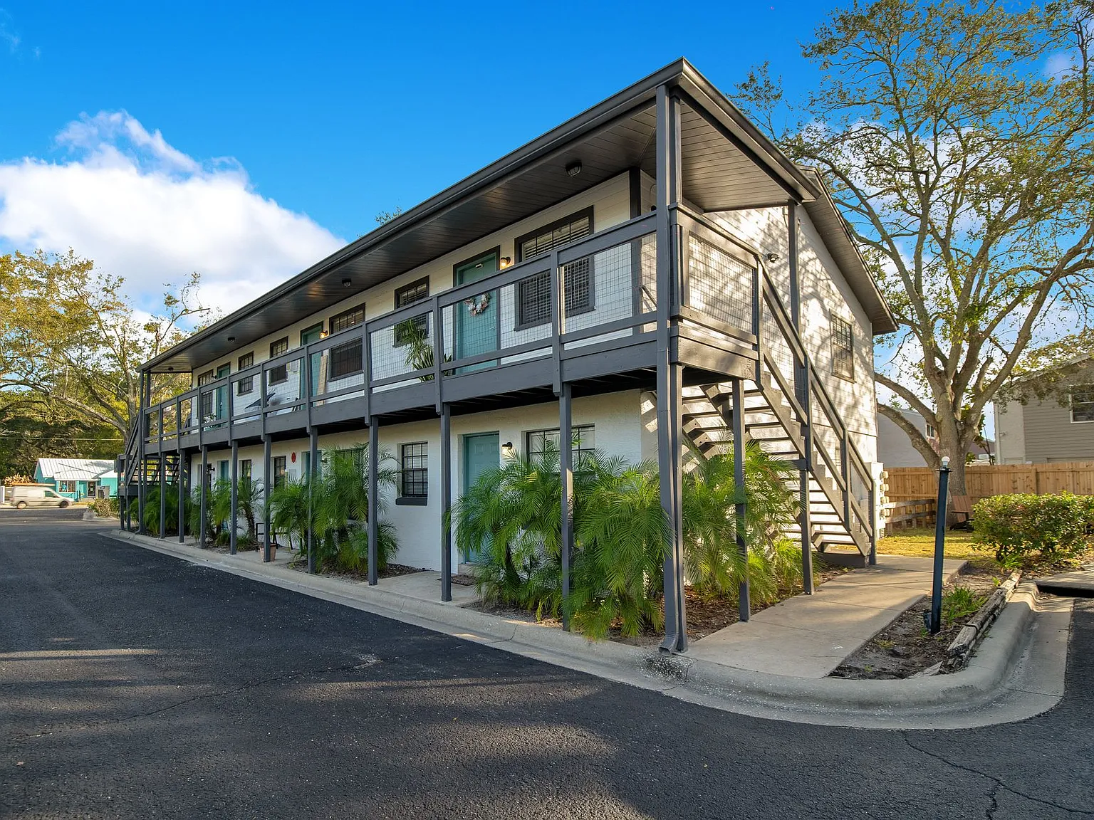 Hourglass Flats | Modern 1 Bedroom Apartments In Orlando, Fl-September Free If Moved In By 8/21 — Photo 2