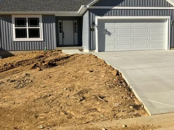 529 Birchwood Dr, Moscow Mills, MO 63362