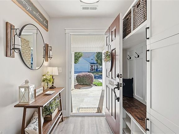 4th image of 1000 Caden Village Cir