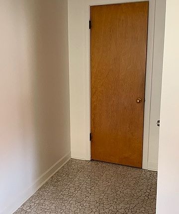 2nd image of 7643 Knox Ave