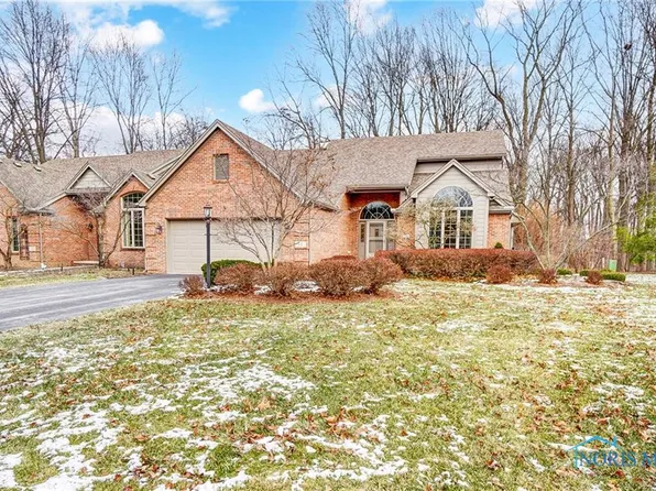 22 Walnut Creek Dr, Holland, OH 43528