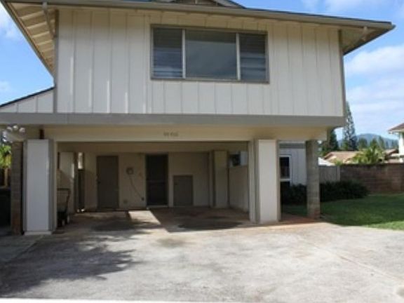 Large Driveway & Carport
