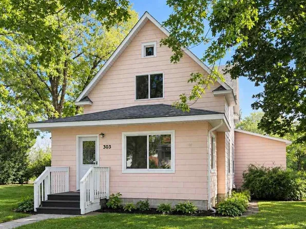 303 Broadway St, Hanska, MN 56041