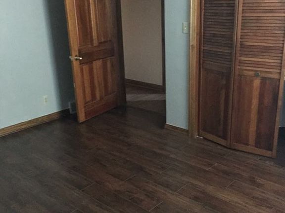 4th image of 518 Shearwood Forest Dr