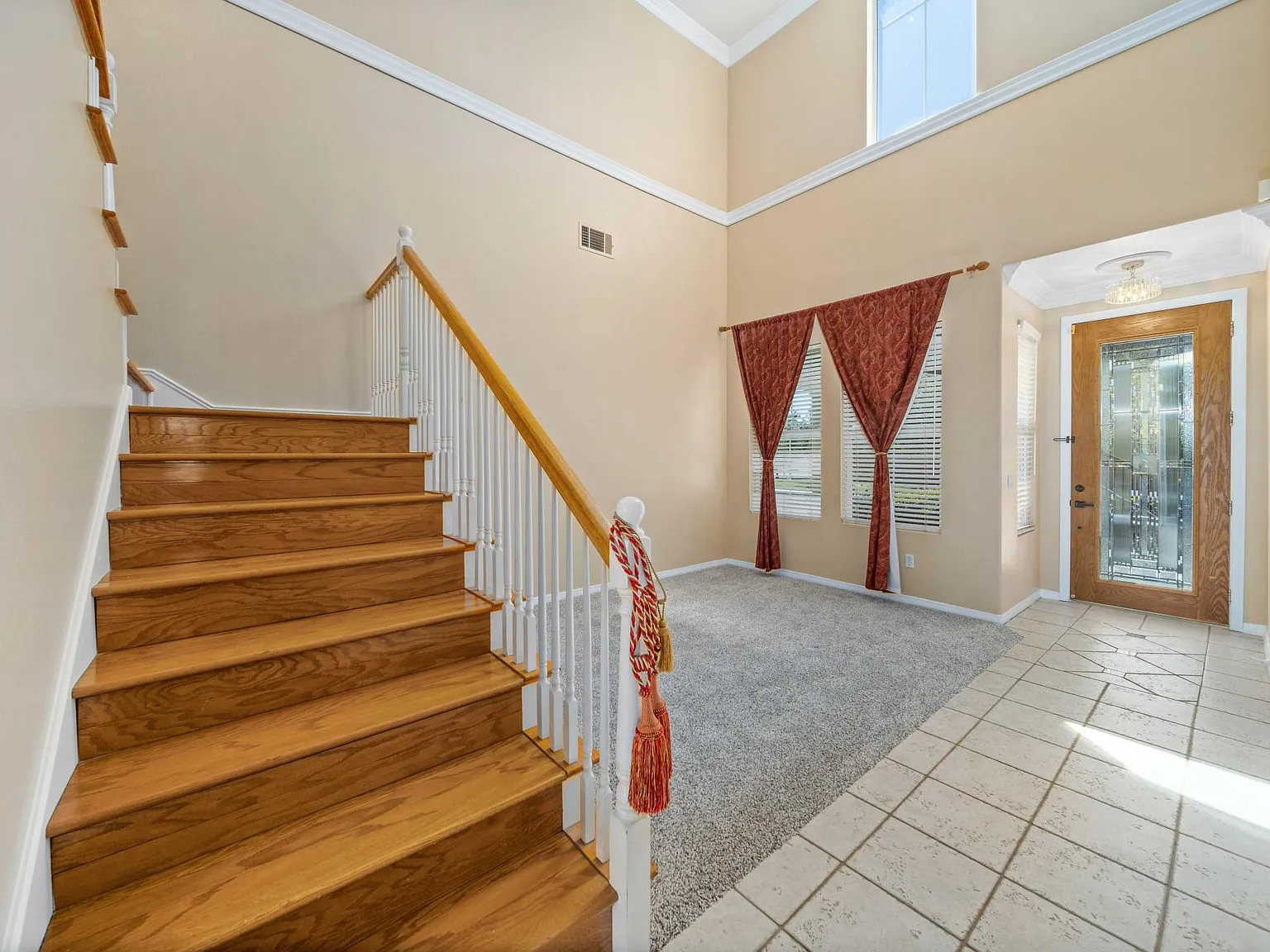 5 bed, 3054 sqft, $3,800 — Photo 3