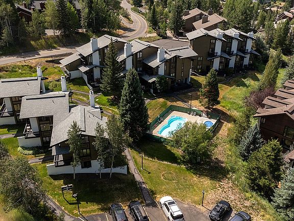 4th image of 2515 Apres Ski Way UNIT 5