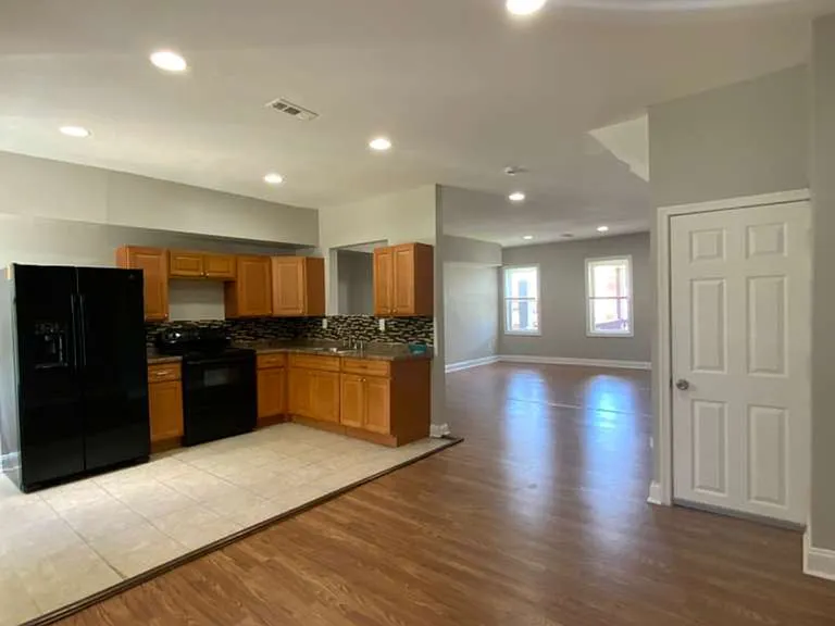 730 N Edgewood St — Photo 26