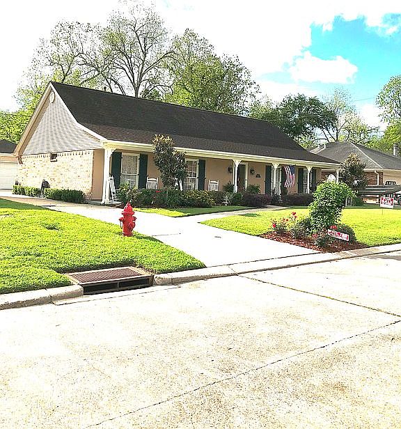 1st image of 120 Brentwood Dr