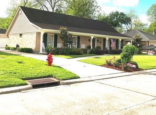 120 Brentwood Dr, Belle Chasse, LA 70037