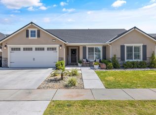 2325 W Mallard Way, Hanford, CA 93230