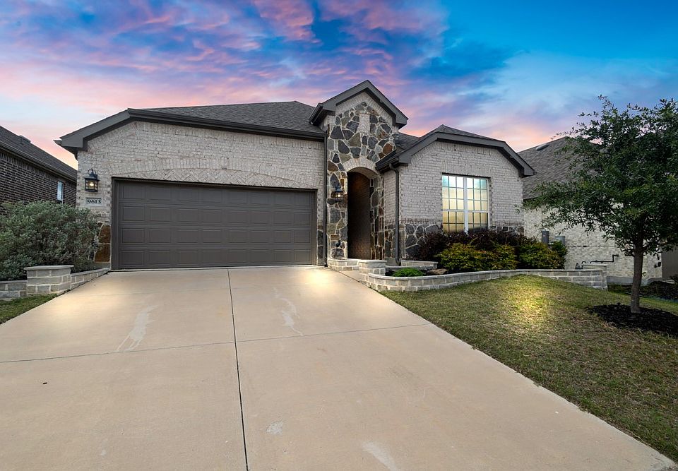 1st image of 9613 Trailway Dr