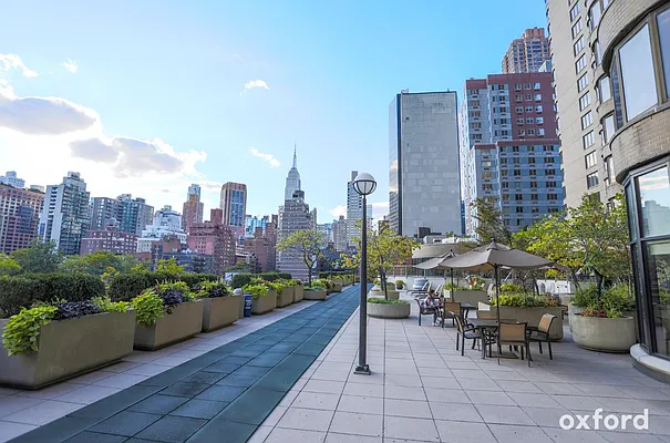 Rented by Oxford Property Group | media 30