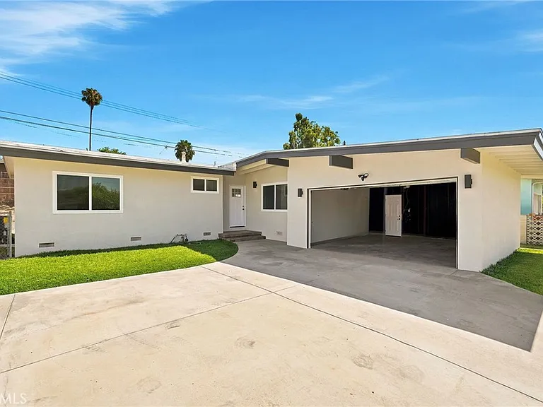 17045 Salais St — Photo 5