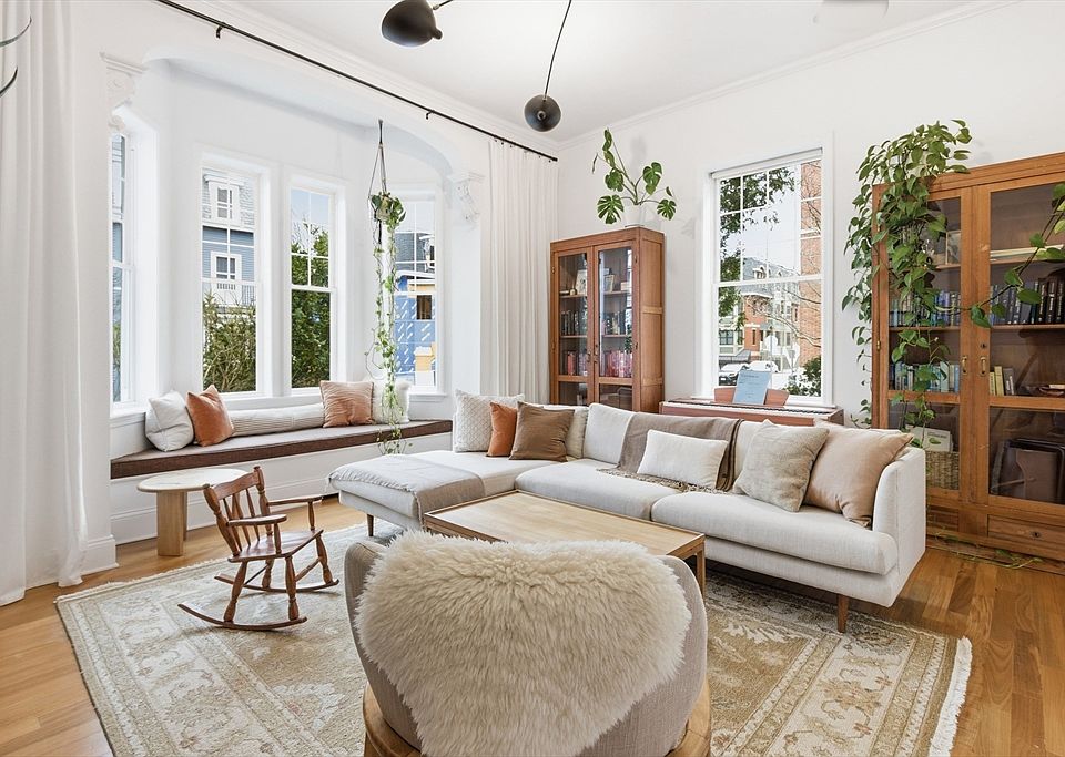 1st image of 76 Perrin St #1