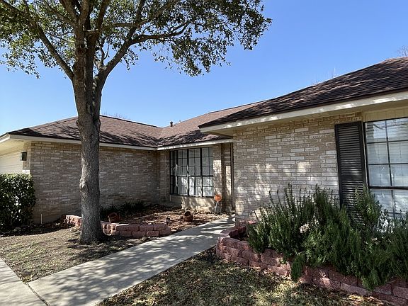 3rd image of 6639 Country Field Dr