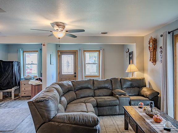 4th image of 108 W River St