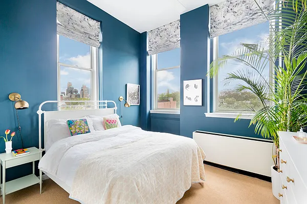 Sold by Compass | media 19