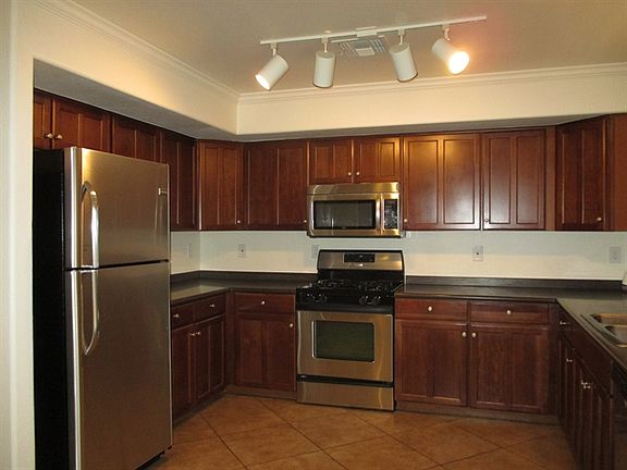 5th image of 2071 S 160th Ln