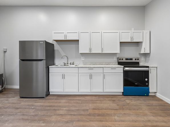 226 Main St #9