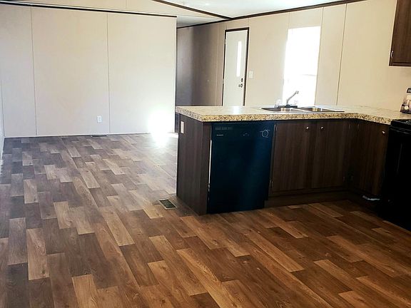 2nd image of 103 Cove Landing Ln