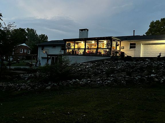 3rd image of 2310 Dogwood Ln