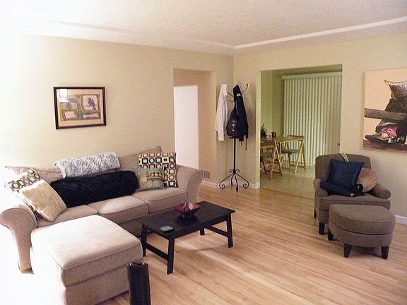 2nd image of 101 SE 88th Ave