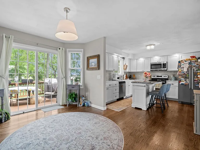 44 Dion Ave — Photo 13