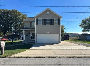 1123 Adams St, Vermilion, OH 44089