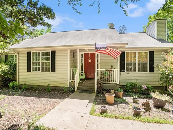 15 Landers Dr SW, Cartersville, GA 30120