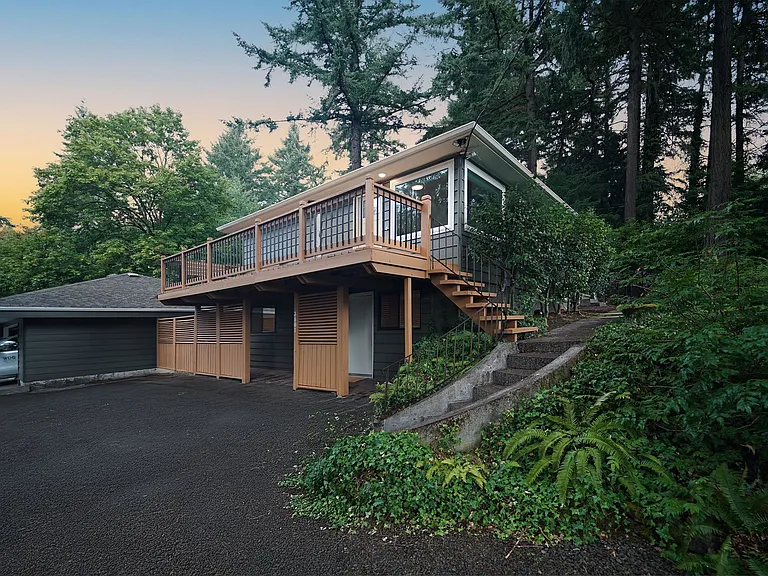 3801 SW Hamilton St — Photo 2