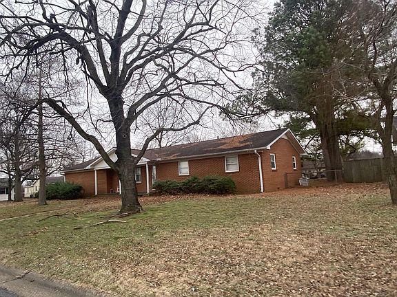 4th image of 929 Crescent Dr