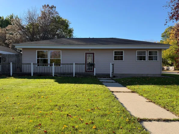 525 State Ave N, Thief River Falls, MN 56701
