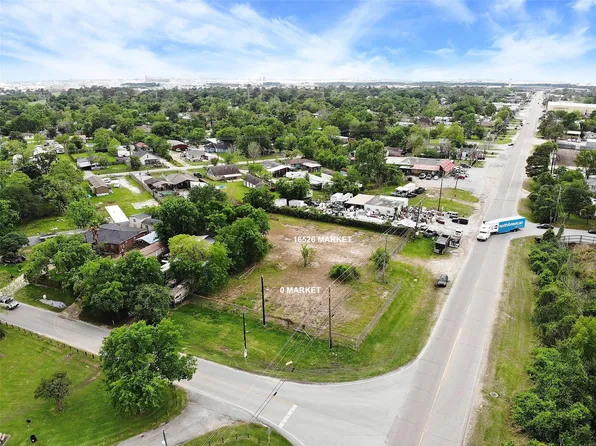 16534 Market St, Channelview, TX 77530