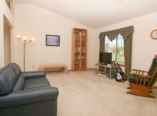 1050 Prairie Ridge Ln, Lester Prairie, MN 55354