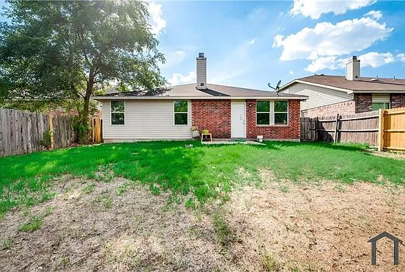 4 bed, 2113 sqft, $3,150 — Photo 2