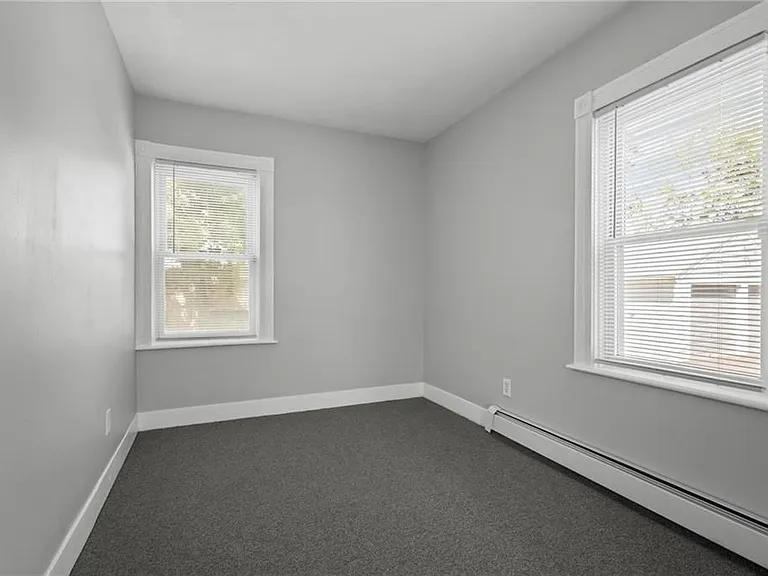 9 Gardner Ave — Photo 15