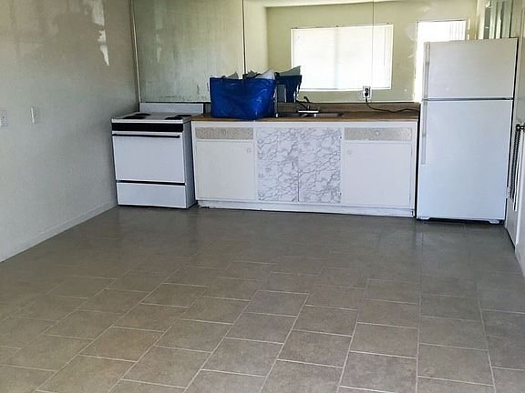 3rd image of 3720 Royal Crest St APT 3